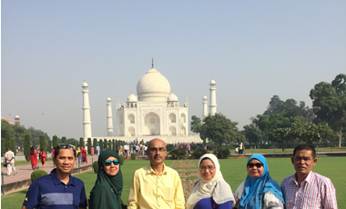 gatimaan express train agra day trip, same day taj mahal tour